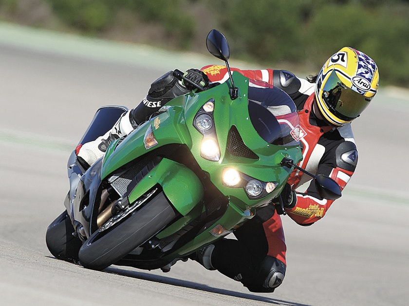 Throwback Thursday Kawasaki ZZR 1400 Motoren En Toerisme throwback-thursday-kawasaki-zzr-1400-motoren-en-toerisme