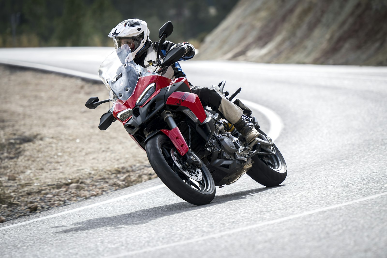 2025_Ducati_MultistradaV2